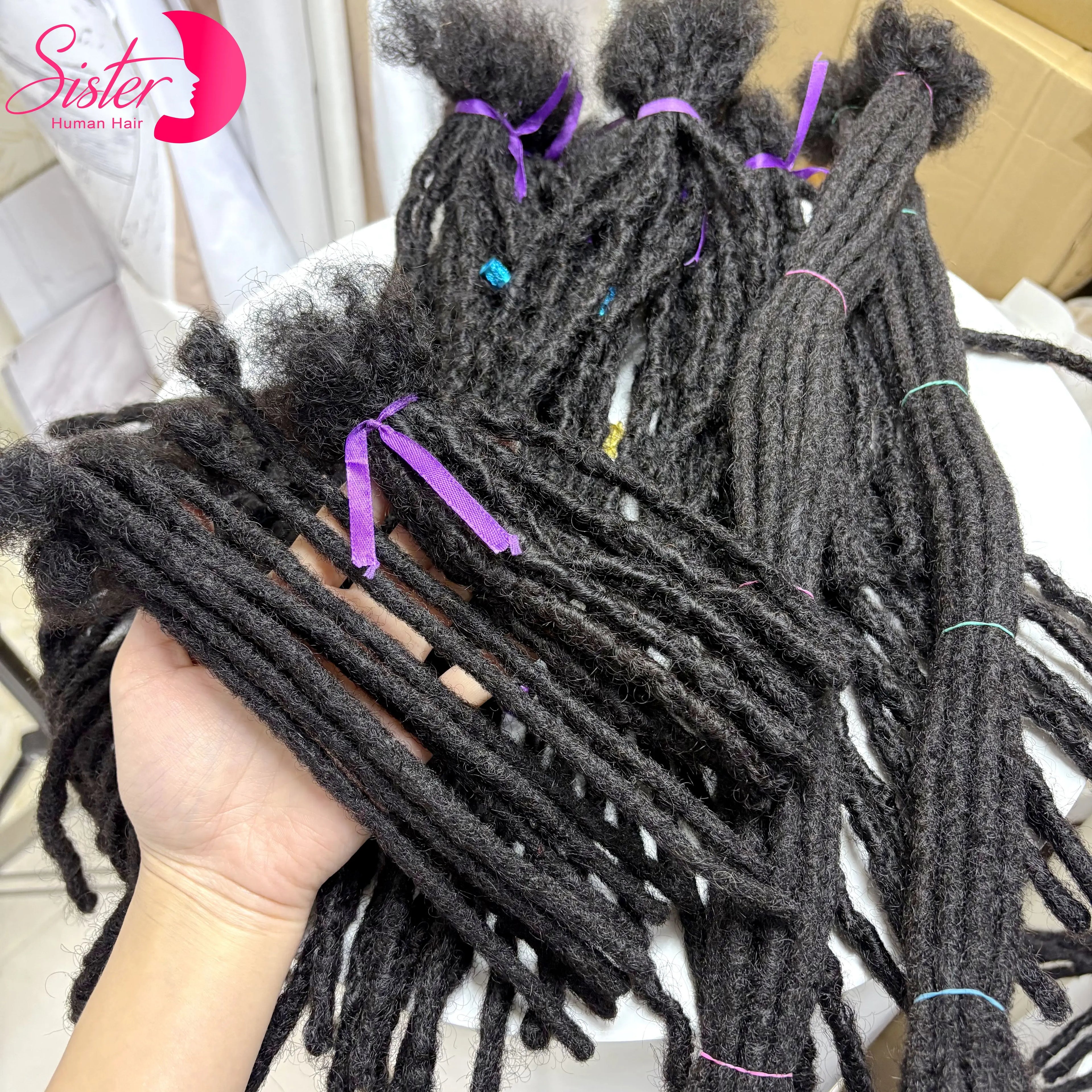 Extension Loc 100% Cheveux Humains – Pointes Bouclées | 50 Brins 8-14 pouces
